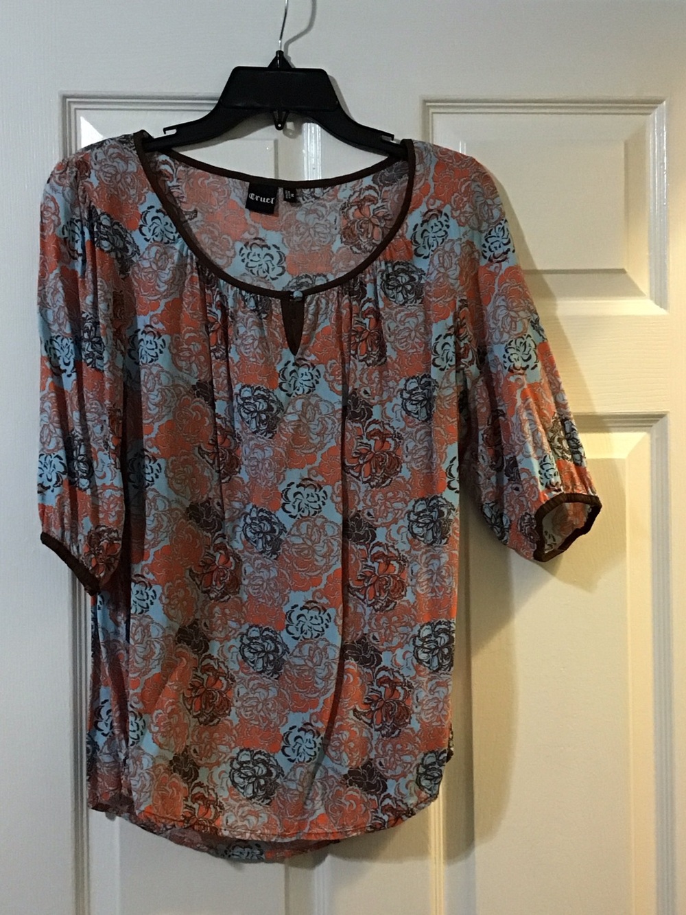 Staccato Coral & Light Blue Floral Keyhole Blouse